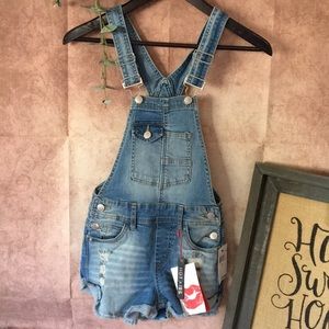 🆕 Hott Kiss OveraLL